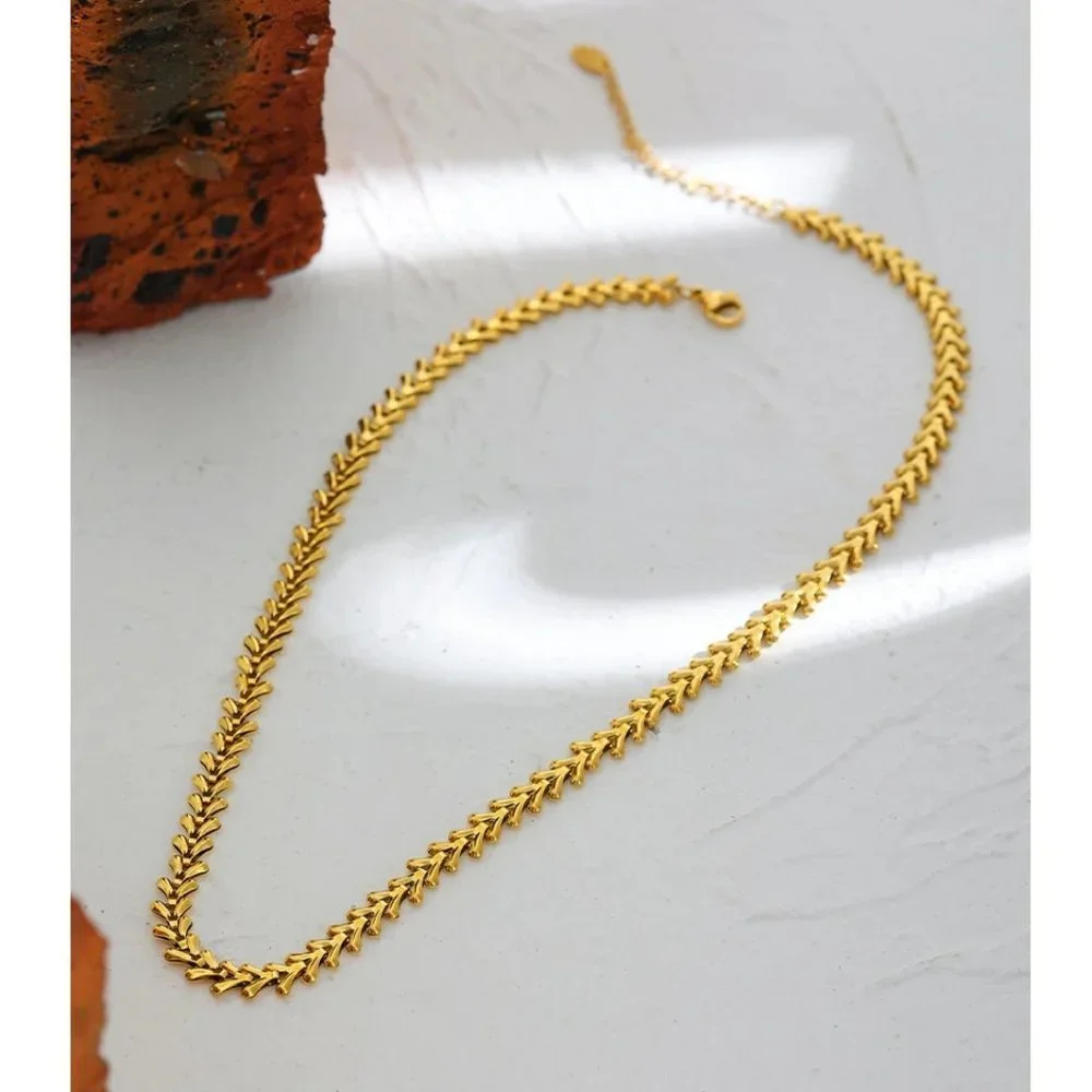 New 18K Gold Plated Fishbone Leaf Link Necklace